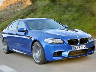 Illustration for article titled 2012 BMW M5: First Photos